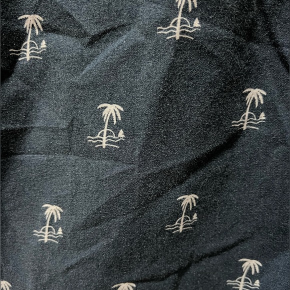 Rip Curl short sleeved button down - Picture 2 of 2